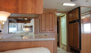 2003 Monaco Holiday Rambler Endeavor 38PST full