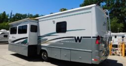 2004 Winnebago Adventurer 33V